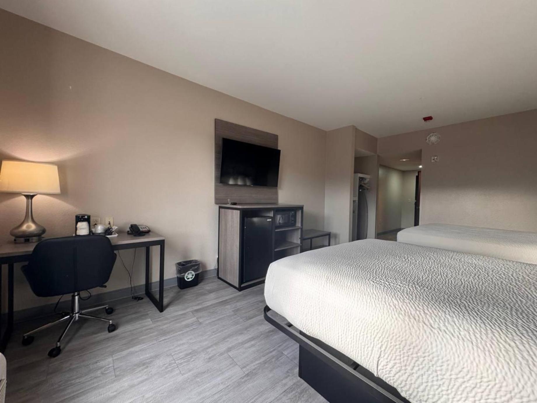 Super 8 By Wyndham Pennsville/Wilmington Exteriör bild